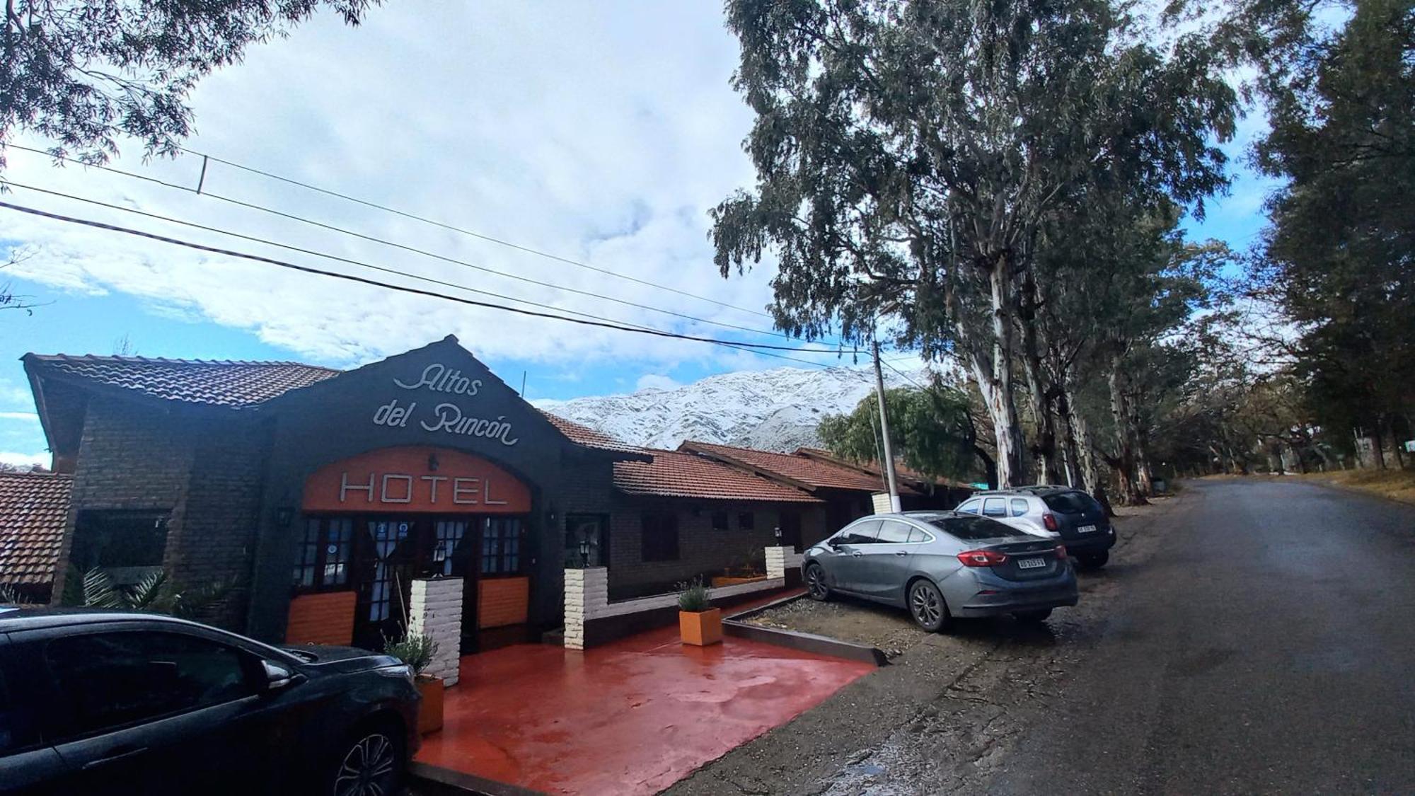 Hotel Altos Del Rincon 메를로 외부 사진